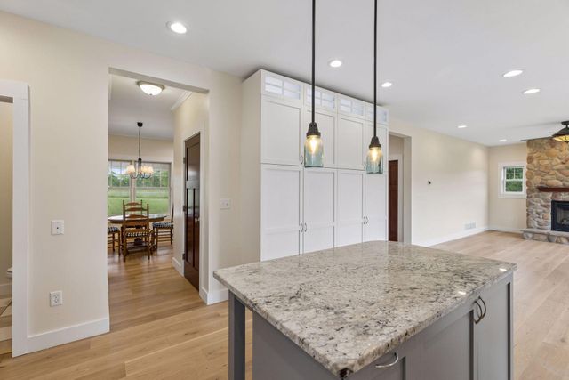 826 165th Avenue, New Richmond, WI 54017