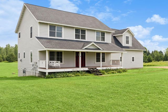 826 165th Avenue, New Richmond, WI 54017
