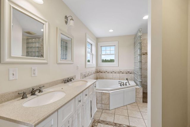 826 165th Avenue, New Richmond, WI 54017