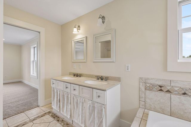 826 165th Avenue, New Richmond, WI 54017