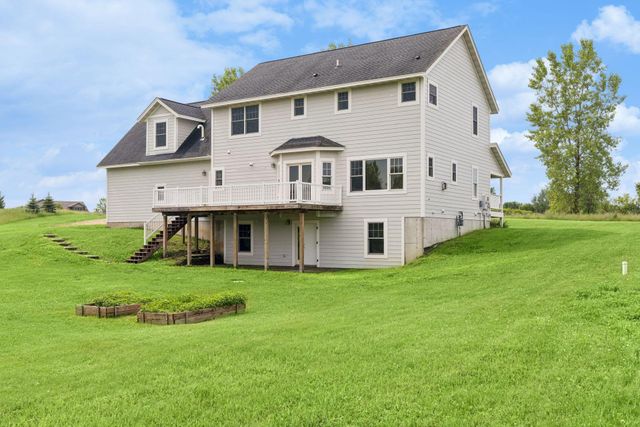 826 165th Avenue, New Richmond, WI 54017