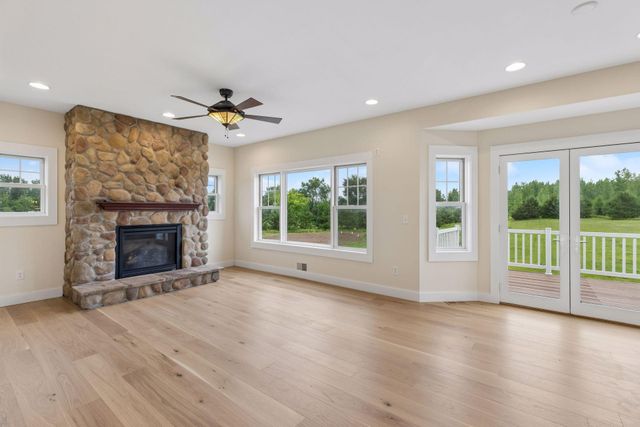 826 165th Avenue, New Richmond, WI 54017
