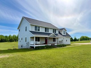 826 165th Avenue, New Richmond, WI 54017