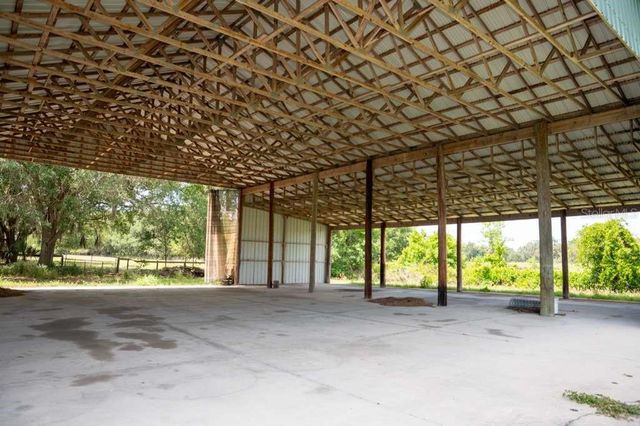 5296 CR 569, Center Hill, FL 33514