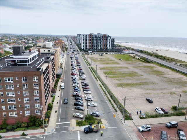 1 E Broadway 3C, Long Beach, NY 11561
