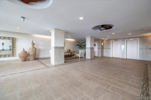 1 E Broadway 3C, Long Beach, NY 11561