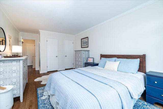 1 E Broadway 3C, Long Beach, NY 11561