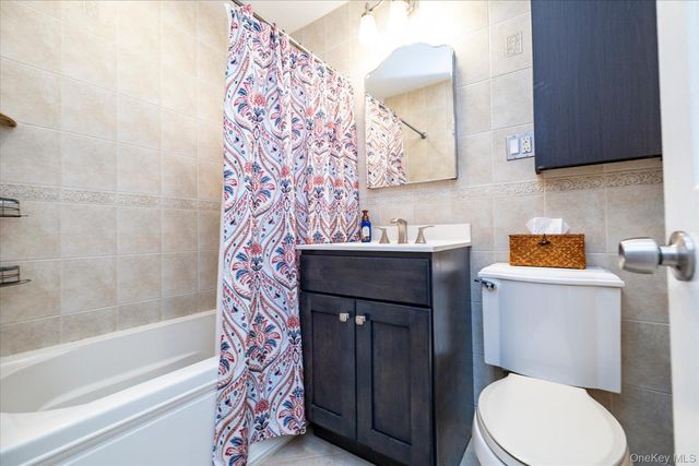 1 E Broadway 3C, Long Beach, NY 11561