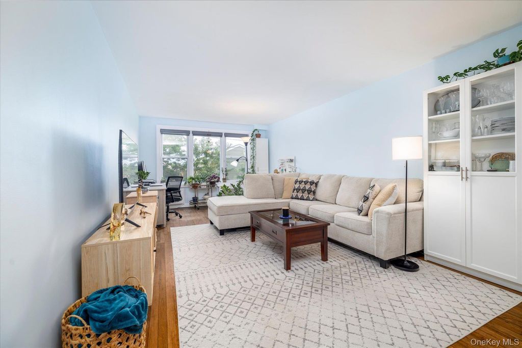 1 E Broadway 3C, Long Beach, NY 11561