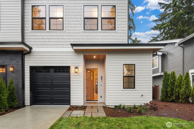 891 166th Avenue NE, Bellevue, WA 98008