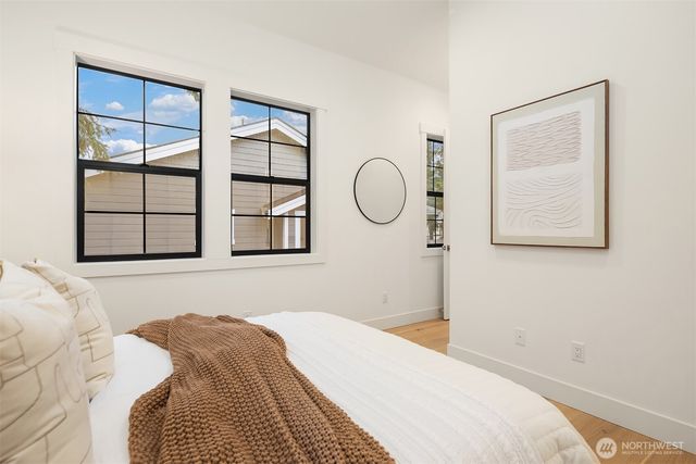 891 166th Avenue NE, Bellevue, WA 98008