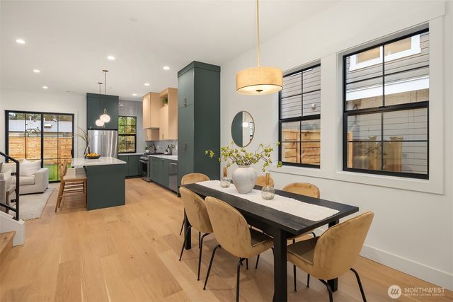 891 166th Avenue NE, Bellevue, WA 98008