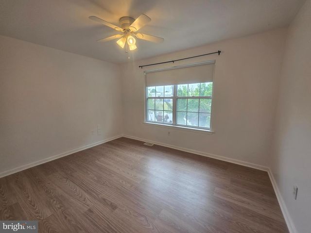 138 PERSIMMON ST, Glassboro, NJ 08028