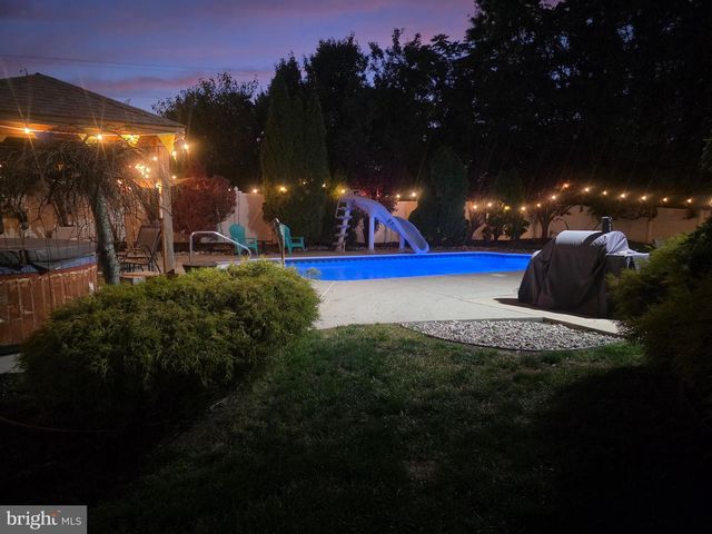 138 PERSIMMON ST, Glassboro, NJ 08028