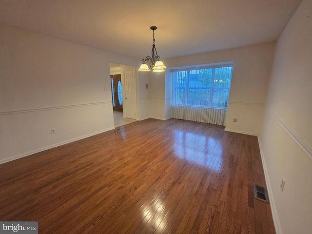 138 PERSIMMON ST, Glassboro, NJ 08028