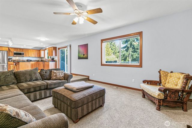 403 207th Avenue E, Auburn, WA 98391