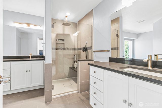 403 207th Avenue E, Auburn, WA 98391