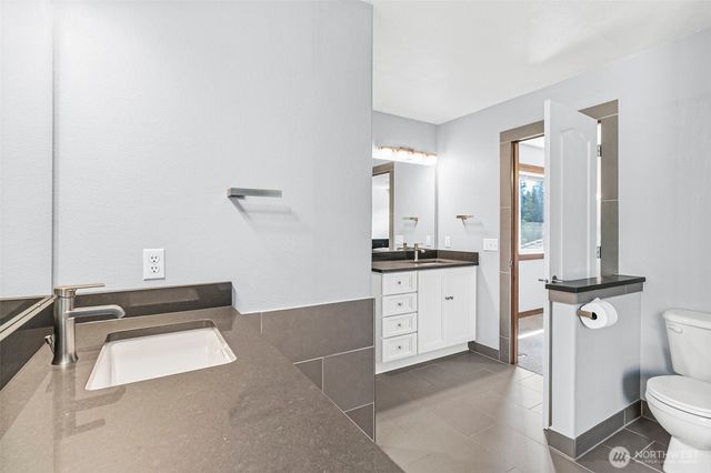 403 207th Avenue E, Auburn, WA 98391