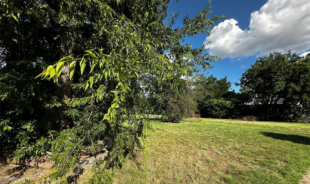 410 N East Street, Seymour, TX 76380