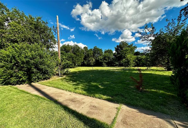 410 N East Street, Seymour, TX 76380