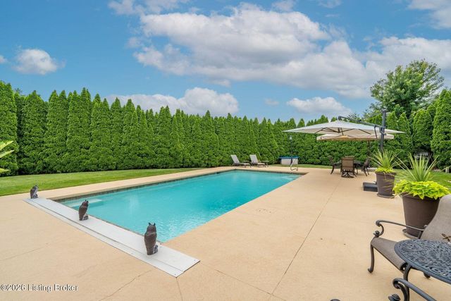 14932 Landmark Dr, Louisville, KY 40245