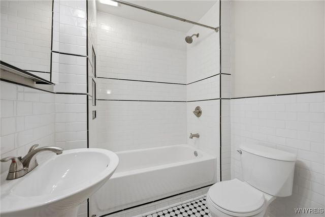 359 Parkdale Avenue, Buffalo, NY 14213