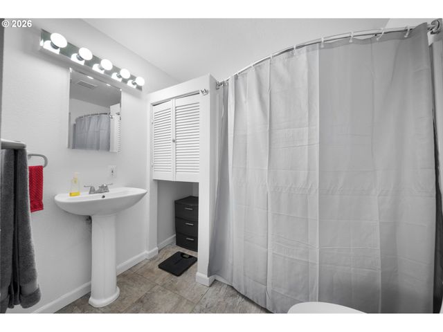 7505 Se OTTY St, Milwaukie, OR 97222