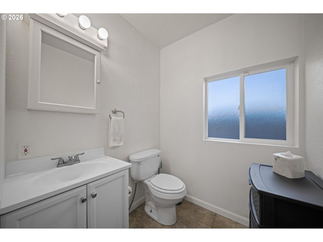 7505 Se OTTY St, Milwaukie, OR 97222