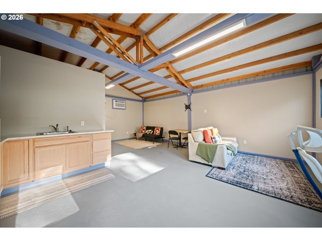 7505 Se OTTY St, Milwaukie, OR 97222