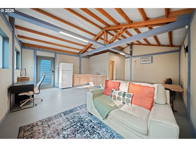 7505 Se OTTY St, Milwaukie, OR 97222