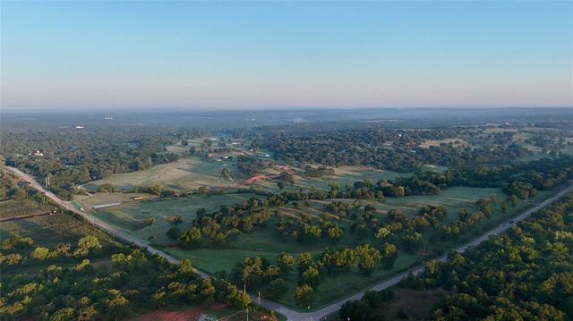 1 E Sorghum Mill Road, Arcadia, OK 73007