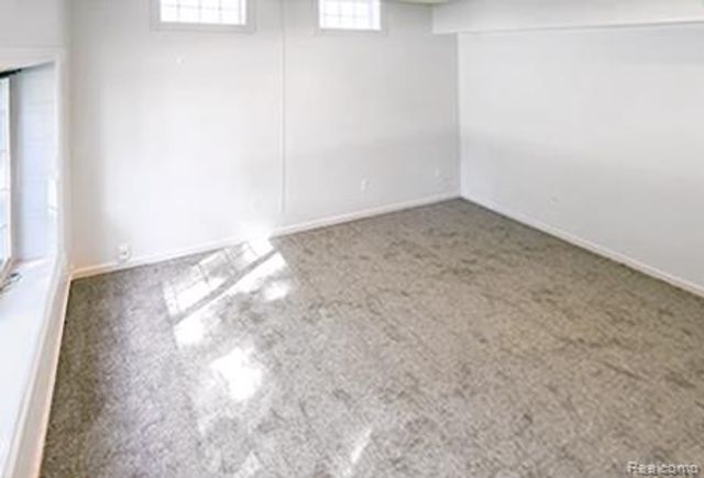 22105 Ridgeway Street, Saint Clair Shores, MI 48080