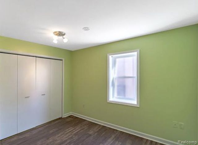 22105 Ridgeway Street, Saint Clair Shores, MI 48080