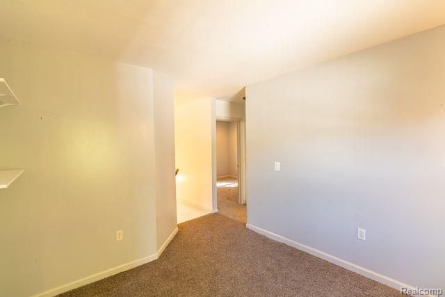 22105 Ridgeway Street, Saint Clair Shores, MI 48080