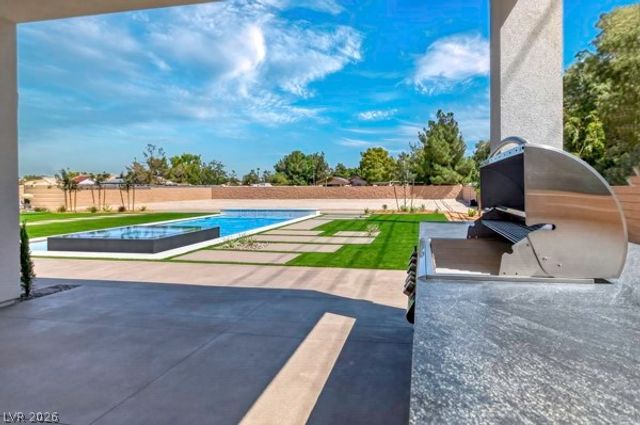 7020 Bath Drive, Las Vegas, NV 89131