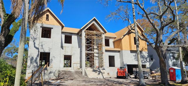 811 GROVE PARK AVENUE, Tampa, FL 33609