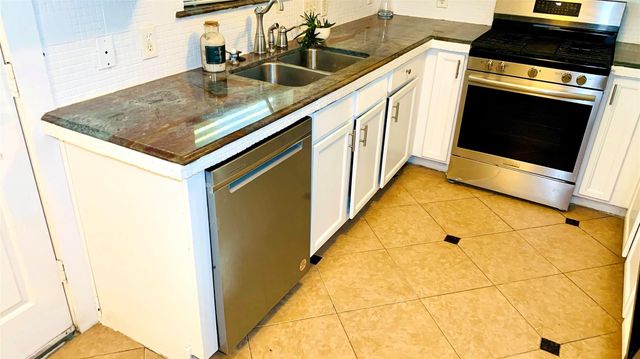 11422 Royal Thistle Court, Houston, TX 77088