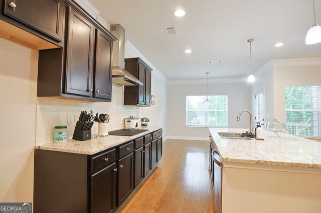 5381 Woodline View Cir, Auburn, GA 30011