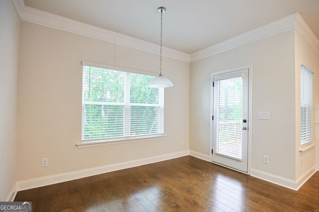 5381 Woodline View Cir, Auburn, GA 30011