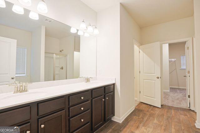 5381 Woodline View Cir, Auburn, GA 30011