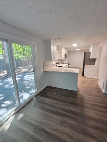 436 Michael Irvin DR, Newport News, VA 23608