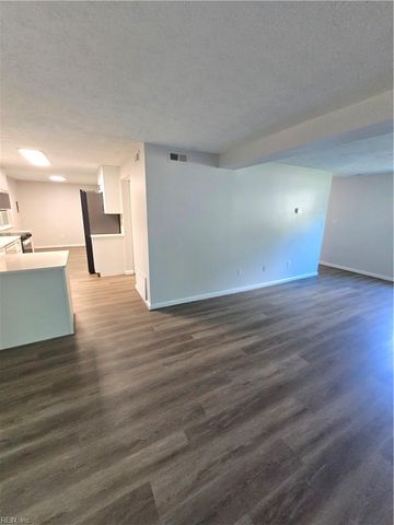 436 Michael Irvin DR, Newport News, VA 23608