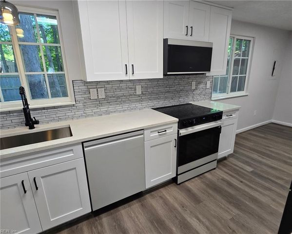 436 Michael Irvin DR, Newport News, VA 23608