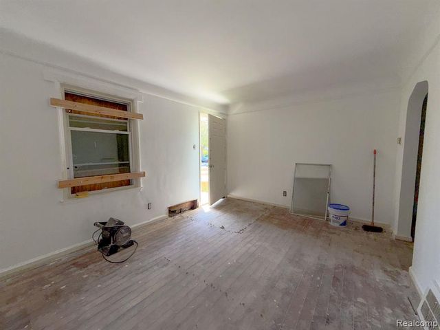 12441 Lansdowne Street, Detroit, MI 48224