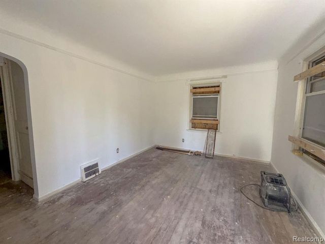 12441 Lansdowne Street, Detroit, MI 48224