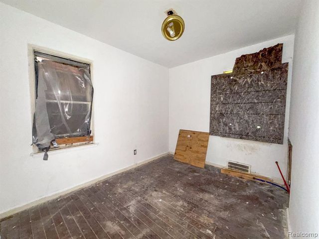 12441 Lansdowne Street, Detroit, MI 48224