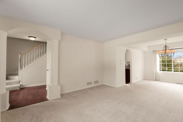 344 Rock Hall Circle, Grayslake, IL 60030