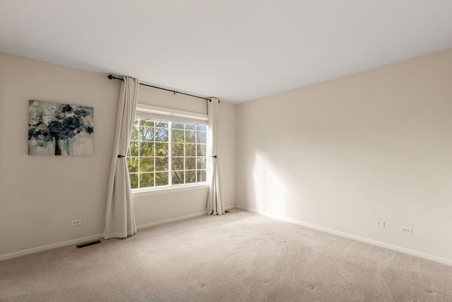 344 Rock Hall Circle, Grayslake, IL 60030