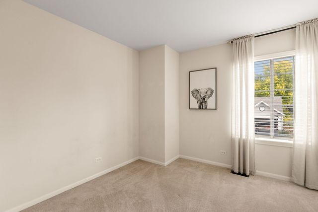 344 Rock Hall Circle, Grayslake, IL 60030