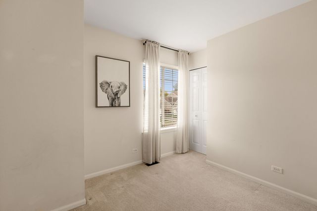 344 Rock Hall Circle, Grayslake, IL 60030